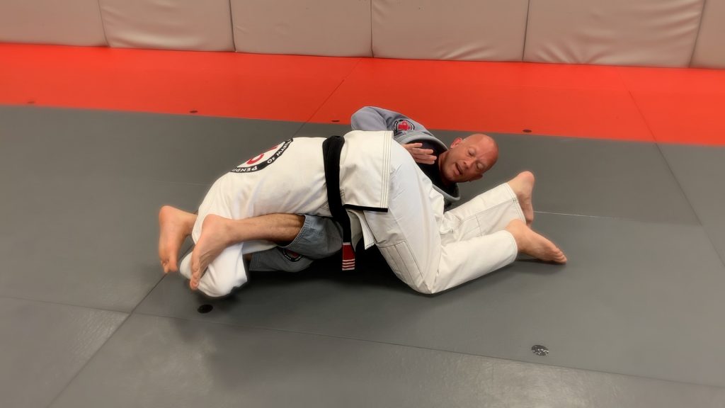 Step 6 Falling to the shoulder. If you are able to catch the armbar
